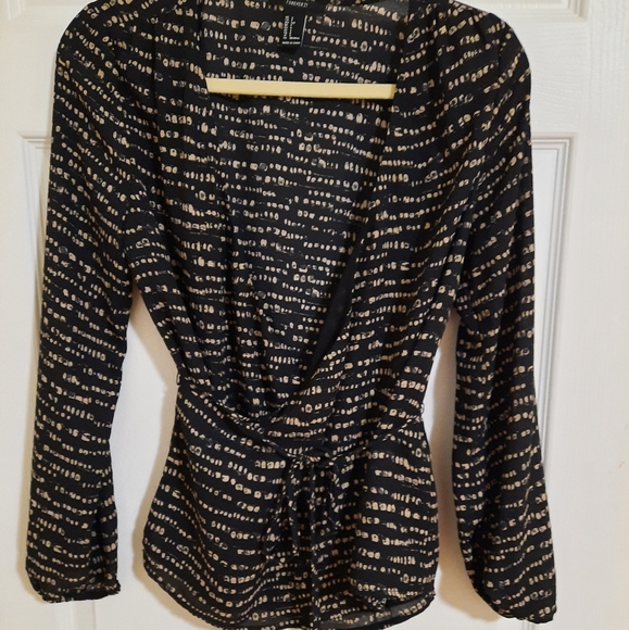 Forever 21 V neck wrap long sleeve top